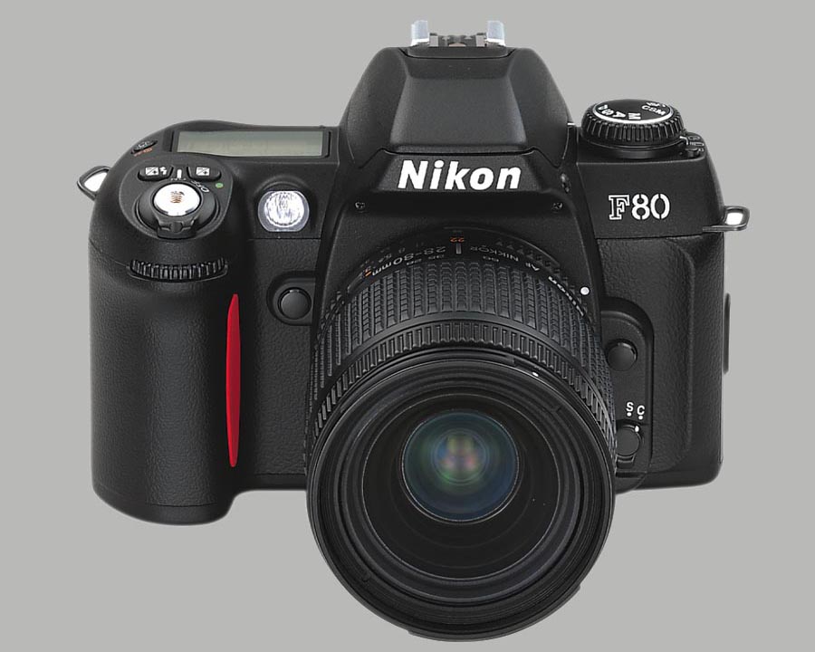 ビッグ割引 Nikon F80Dとおまけ3点（レンズ、電池、フィルム 